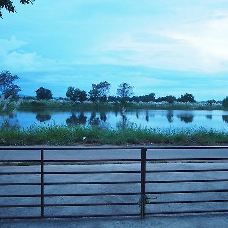 Rimmueng Resort Phanom Sarakham Exteriér fotografie