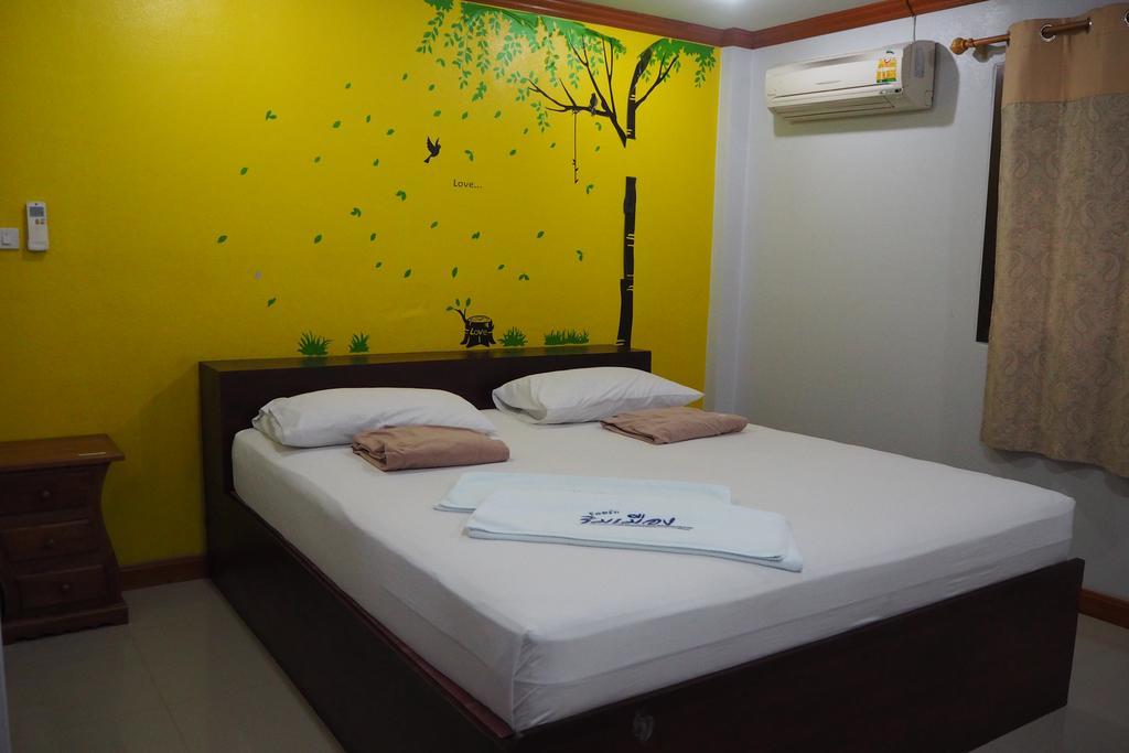 Rimmueng Resort Phanom Sarakham Exteriér fotografie